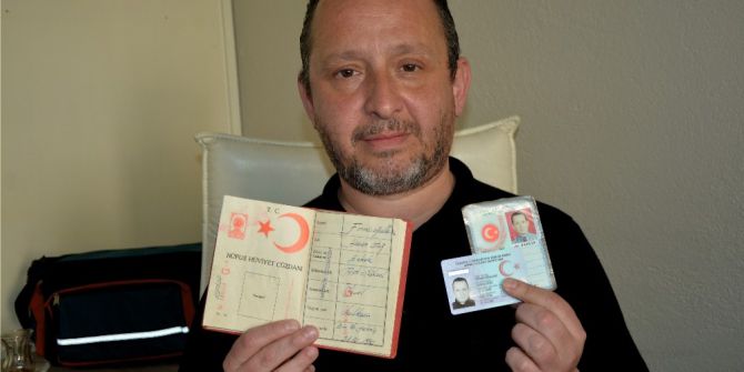 Gazetecinin Kimlik Koleksiyonu