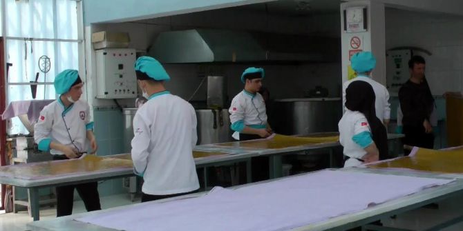 Geleceğin Pestil-köme Üreticileri İşbaşında