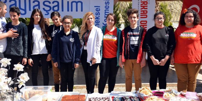 Kermesin Geliri Huzurevine