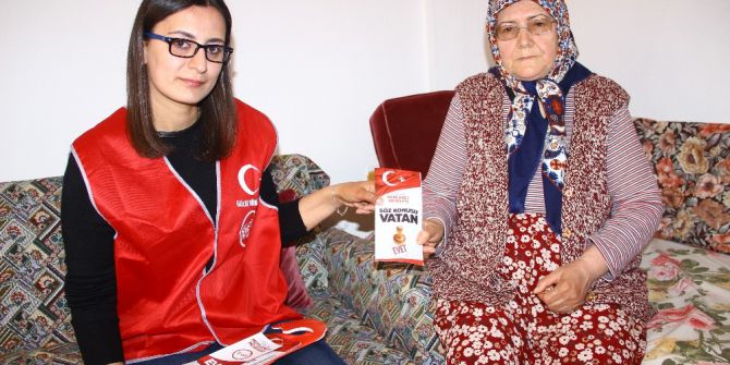 Sosyal Medyanın Yeni Fenomeni "Evetçi" Ayşe Nine