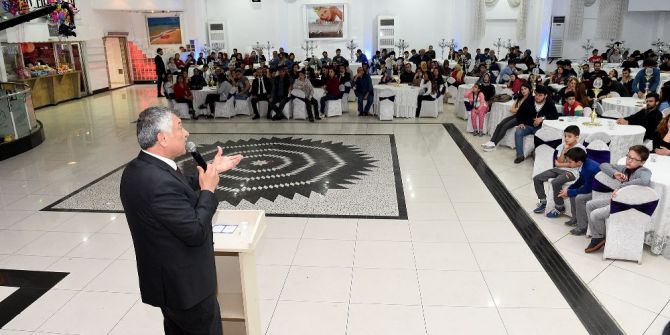 Karalar: "Gençler Ülkenin Geleceğiyle Yakından İlgilenmeli"