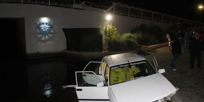 Alkollü Gencin Kullandığı Otomobil Köprüden Uçtu