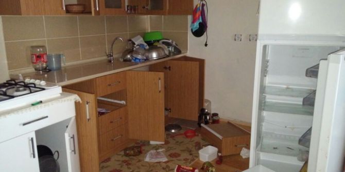 Kış Uykusundan Uyanan Ayılar Bu Kez De Yayla Evlerine Dadandı