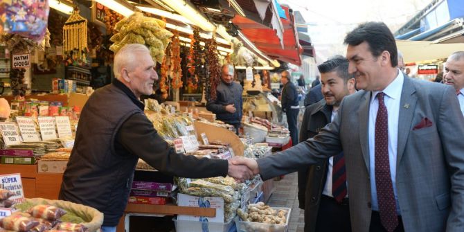 Dündar Pazarcılarla Kahvaltıda Buluştu