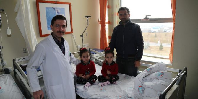 İkiz Kardeşlere Aynı Anda Geniz Operasyonu