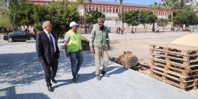 Erdemli’de Okulların Çevresi Düzenleniyor