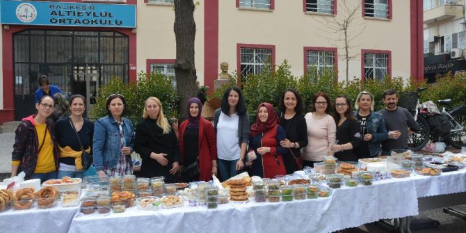 Altıeylül Ortaokulu Yararına Kermes