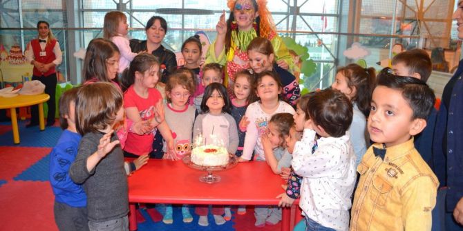 Minikler Çim Adam Yapmayı Öğrenecek