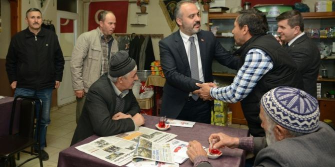 Hem Yürüdüler, Hem Fidan Diktiler