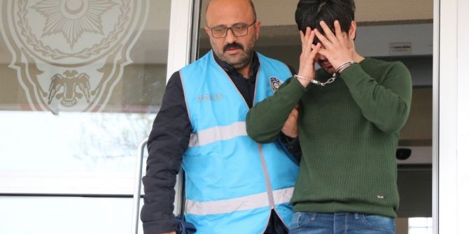 Sakarya’da Bir Kadın Tartıştığı Eski Sevgilisini Bıçaklayarak Ağır Yaraladı