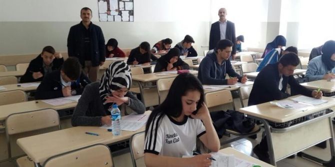 Liseler Arası Dini Bilgiler Yarışması Düzenlendi