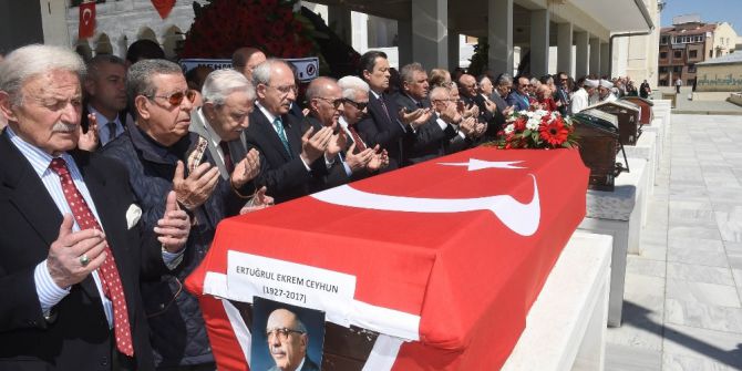 Kılıçdaroğlu, Devlet Eski Bakanı Ceyhun’un Cenaze Namazına Katıldı