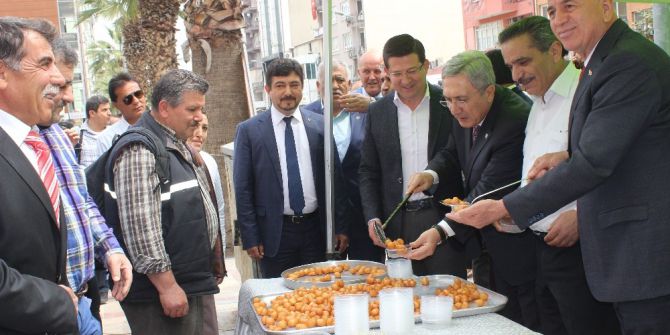 Denizli’de Mhp Lideri Alparslan Türkeş İçin Lokma Döküldü
