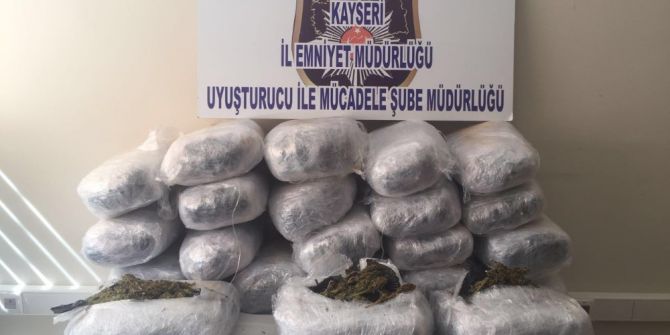 Kamyonetin Zulasından 66 Kilo Esrar Çıktı