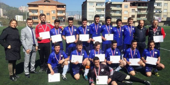 Çim Hokeyinde Finalistler Belli Oldu