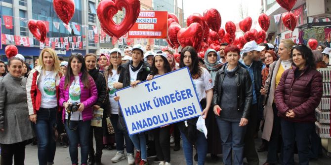 Zeytinburnu’nda Otizme Farkındalık Yürüyüşü