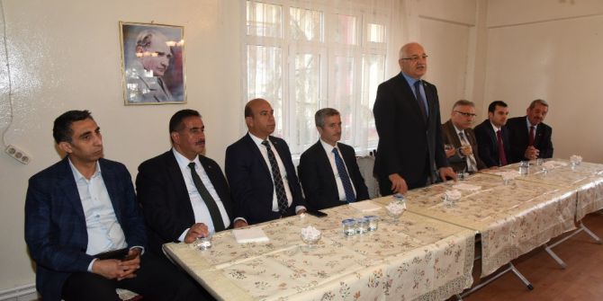 Sebze Hali Esnafına Cumhurbaşkanlığı Sistemi Anlatıldı