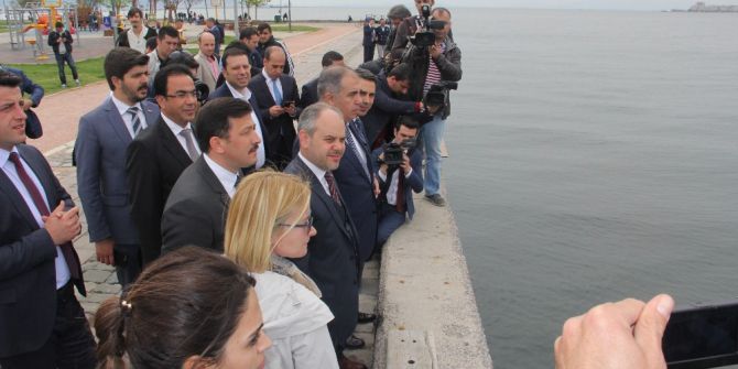 Bakan Kılıç Kordon’u Gezdi, Vatandaşla Buluştu