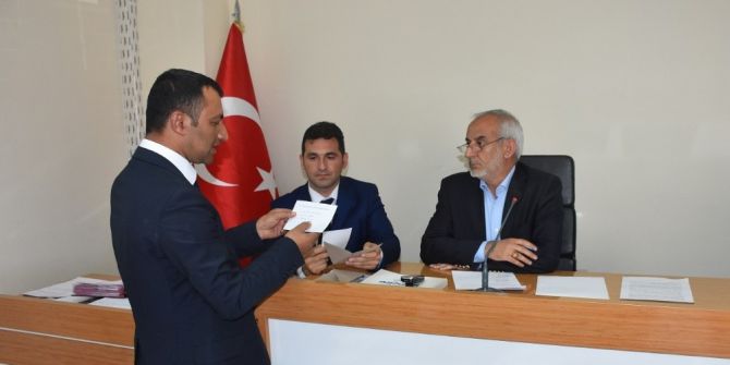 Yeşilyurt Belediye Meclisi, Encümen Üyeleri İle İhtisas Komisyon Üyelerini Belirledi