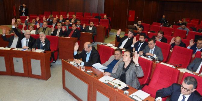 İzmit Meclisinde Encümen Ve Komisyon Seçimleri Yapıldı