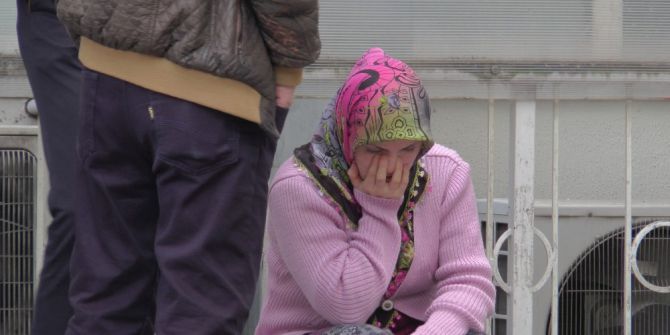 Evinin Balkonundan Düşen Kadın Hayatını Kaybetti