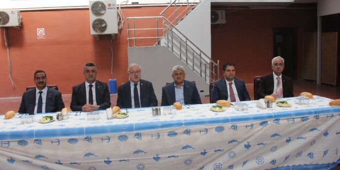 Ak Parti Milletvekili Uzer: "2002-2007 Yılları Arasında Bu Ülkeyi Nasıl Yönettik, Gelin Bize Sorun"