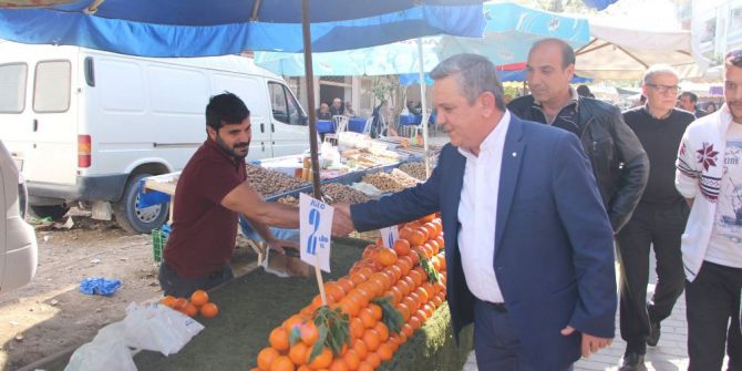 Kuşadası Belediyes Güzelçamlı’da Da Nutuk Dağıttı