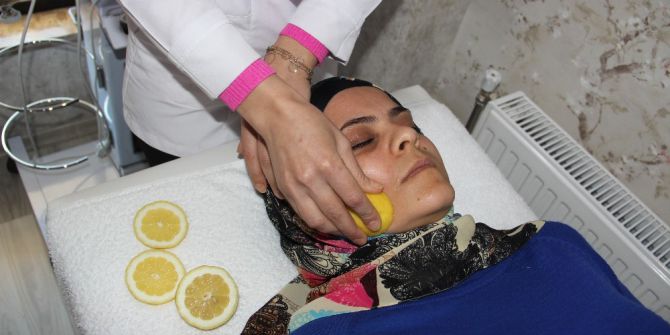 Cilt Rengini Limonla İki Ton Açmak Mümkün