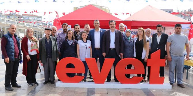 Ak Parti’li Erdem ‘Evet’ Çadırını Ziyaret Etti