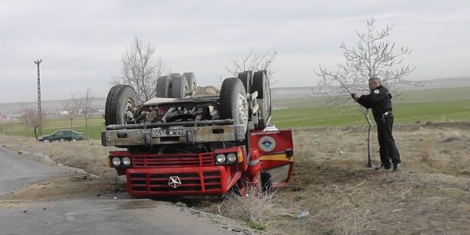 Kulu’da Sulama Arazözü Devrildi: 1 Yaralı