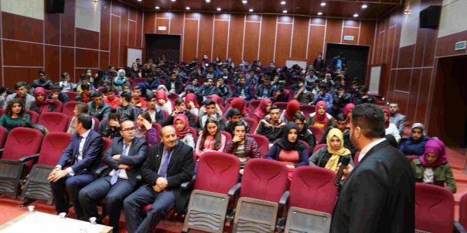 Varto’da ‘Kariyer Ve Eğitim Planlama’ Semineri