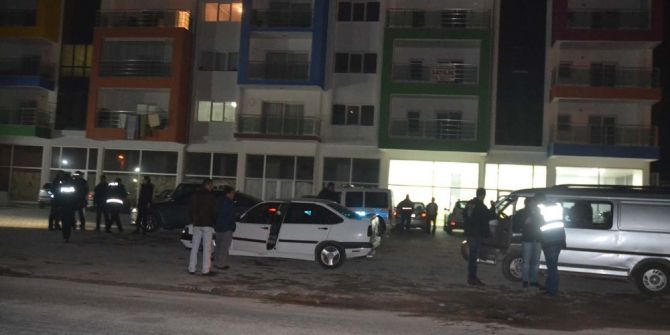 Kuşadası’nda Çeşitli Suçlardan Aranan 4 Kişi Yakalandı