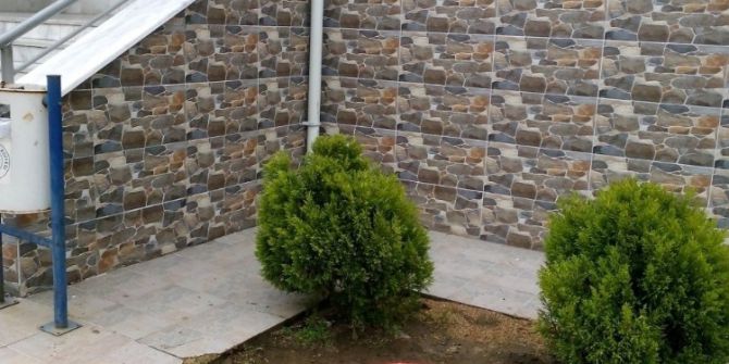 Kullanılmış Otomobil Lastiklerinden Saksı Yaptılar