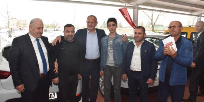 Başkan Keleş Galericiler Sitesinde