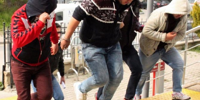 Uyuşturucu Sattığı İddia Edilen 3 Kişi Tutuklandı