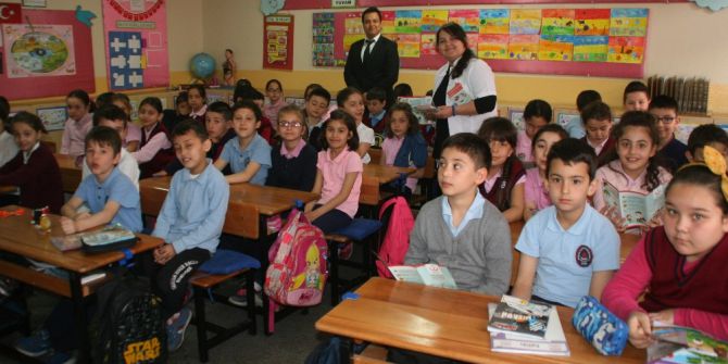 İlköğretim Öğrencileri Ağız Ve Diş Sağlığı İle İlgili Bilgilendirildiler