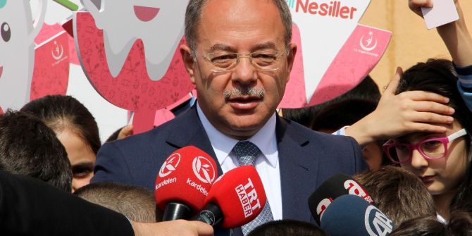 Bakan Akdağ: "Kimyasal Saldırılardan Sonra Ciddi Bir Temizleme Yapmak Gerekiyor"