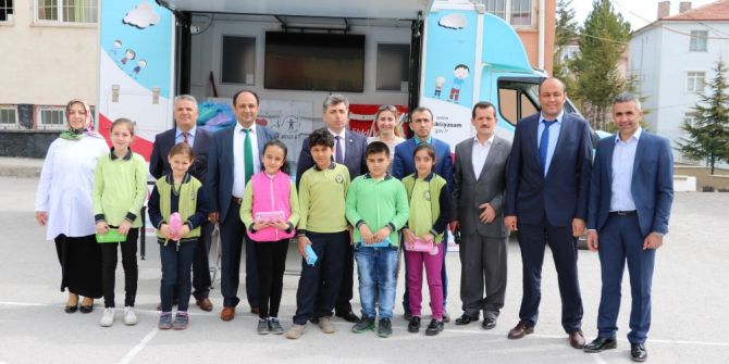 Yozgat’ta Öğrencilere Diş Sağlığı Seti Dağıtıldı