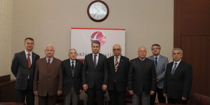 Türk Hava Kurumu Eskişehir Şubesi’nin Yeni Yöneticileri Vali Çelik’i Ziyaret Etti