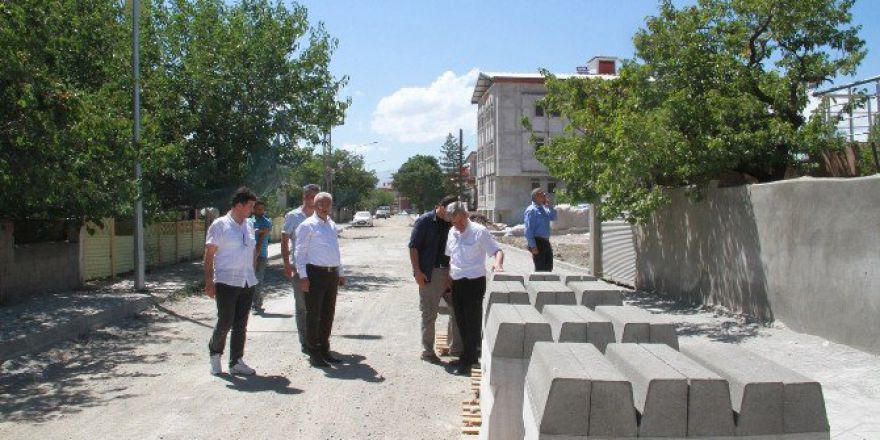 Kaldırım Çalışmaları Hız Kesmiyor