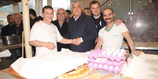 Ak Parti Trabzon Milletvekilleri Referandum Çalışmalarını Sürdürüyor