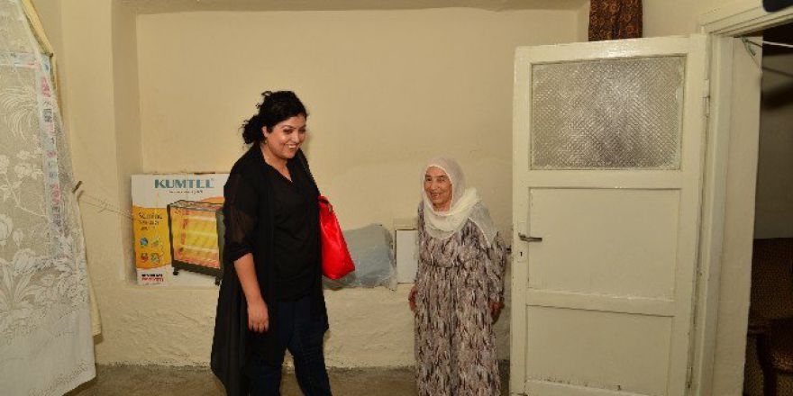 Yaşlılara Yönelik Evde Bakım Seferberliği Sürüyor