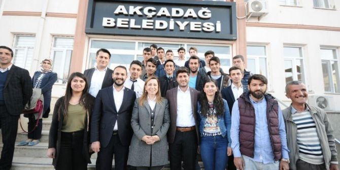 Ak Parti’de Referandum Çalışmaları Sürüyor