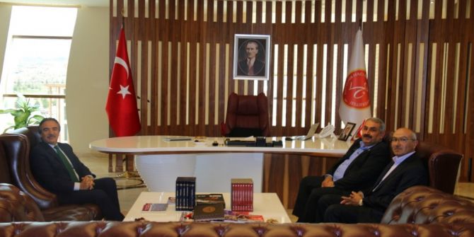 Ak Parti Konya Milletvekili Etyemez, Rektör Bağlı’yı Ziyaret Etti