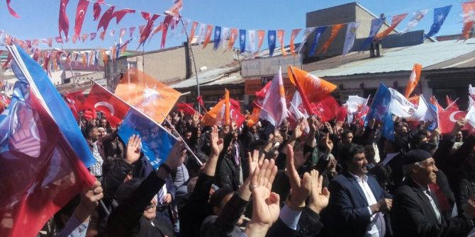 Bakan Akdağ, Referandum Çalışmalarını Sürdürüyor