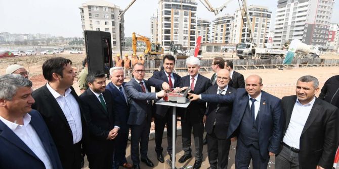 Osmangazi Spor Tesisleriyle Donatılıyor