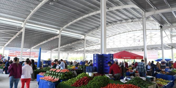 Konyaaltı Öğretmenevleri Pazarı İlk Kez Alışverişe Açıldı