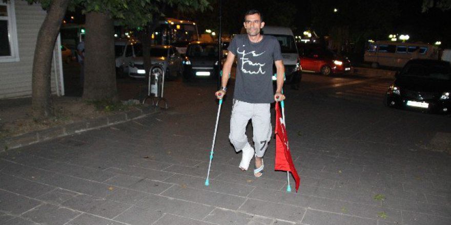 Tankın Üzerinde Darbeye Karşı Duran Vatandaş O Anları Anlattı