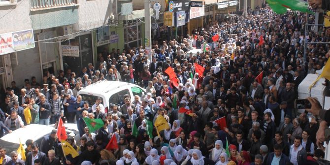 Hdp Binasının Açılışında Yasa Dışı Slogana Polis Engeli