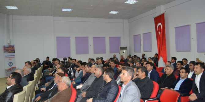 Besni’de ‘Darbeci Ve Vesayetçi Anayasadan, Sivil Anayasaya’ Konulu Konferans